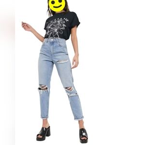 Distressed Mom Jeans With Raw Edge Hem